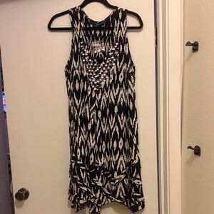 NWT-Denim 24/7 Black and White Sleeveless Tunic
